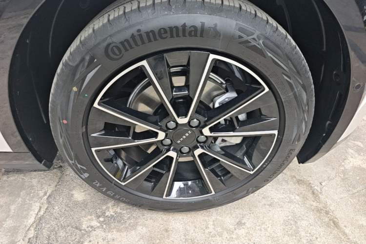 Used Zeekr X 2025 Four-Seater Rear-Drive Cube Version Right Rear Wheel Hub