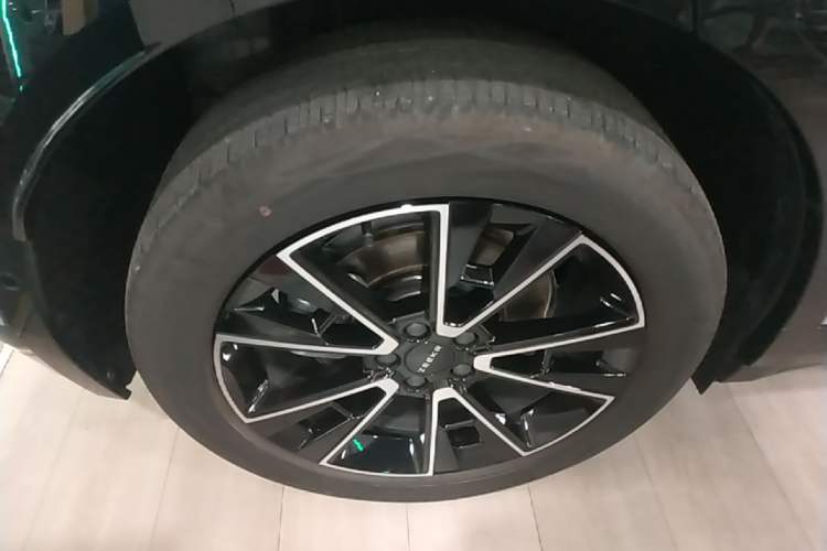 Used Zeekr X 2025 5-Seater Long-Range Version Right Rear Wheel Hub
