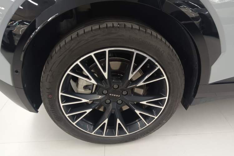 Used Zeekr X 2025 5-Seater Four-Wheel Drive Sport Version Right Rear Wheel Hub