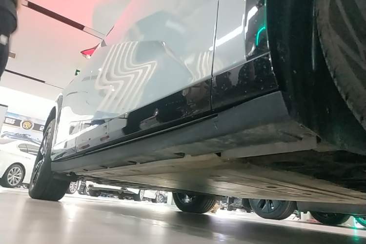 Used Zeekr X 2025 5-Seater Long-Range Version Right Side Sill