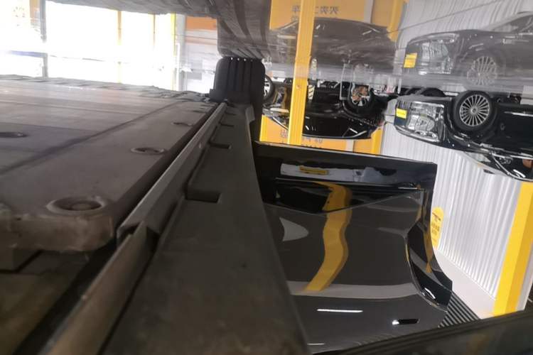 Used Zeekr X 2025 5-Seater Rear-Drive Version Right Side Sill