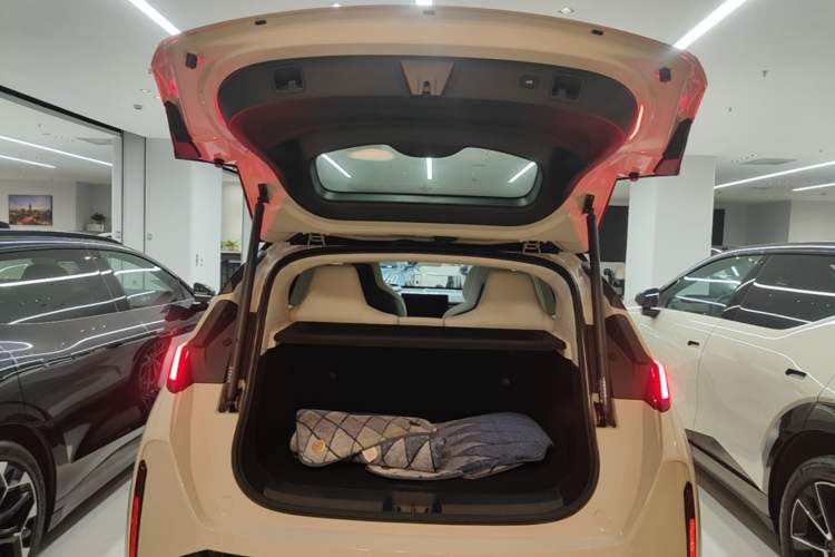 Used Zeekr X 2025 Four-Seater Rear-Drive Cube Version Trunk