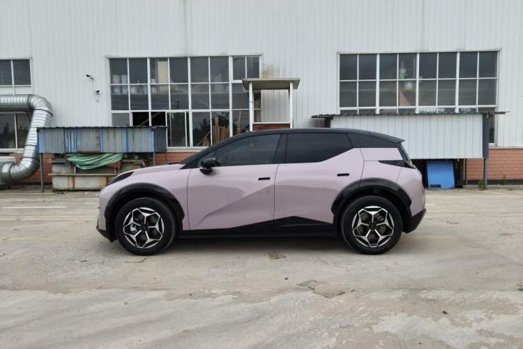 Used Zeekr X 2025 5-Seater Rear-Drive Version Exterior 9