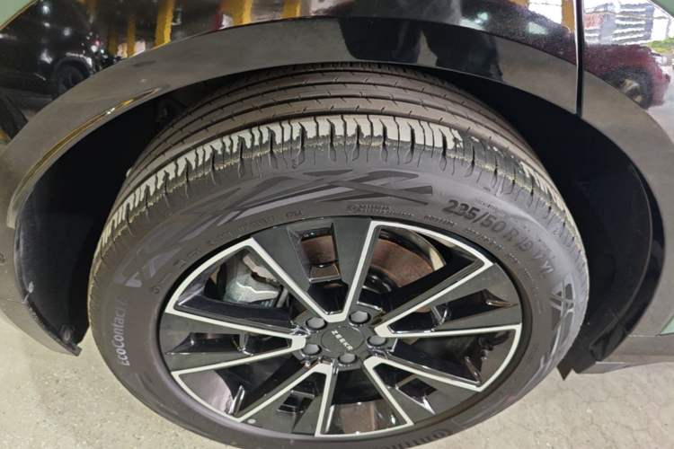 Used Zeekr X 2025 5-Seater Long-Range Version Right Rear Wheel Hub