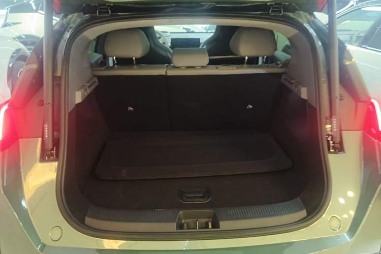 Used Zeekr X 2025 5-Seater Four-Wheel Drive Sport Version Trunk
