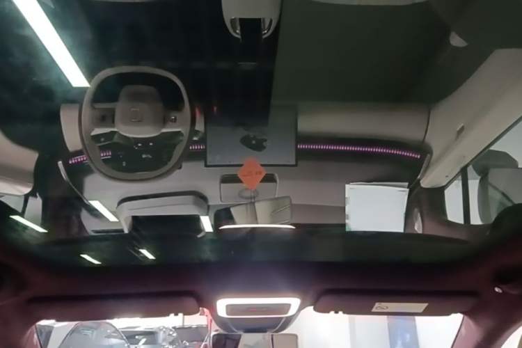 Used Zeekr X 2025 Four-Seater Rear-Drive Cube Version Headliner