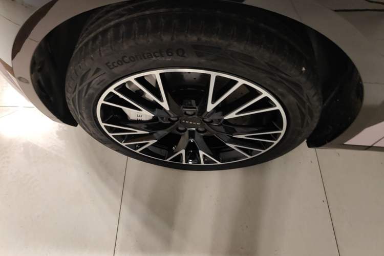 Used Zeekr X 2025 Four-Seater Rear-Drive Cube Version Left Front Wheel Hub