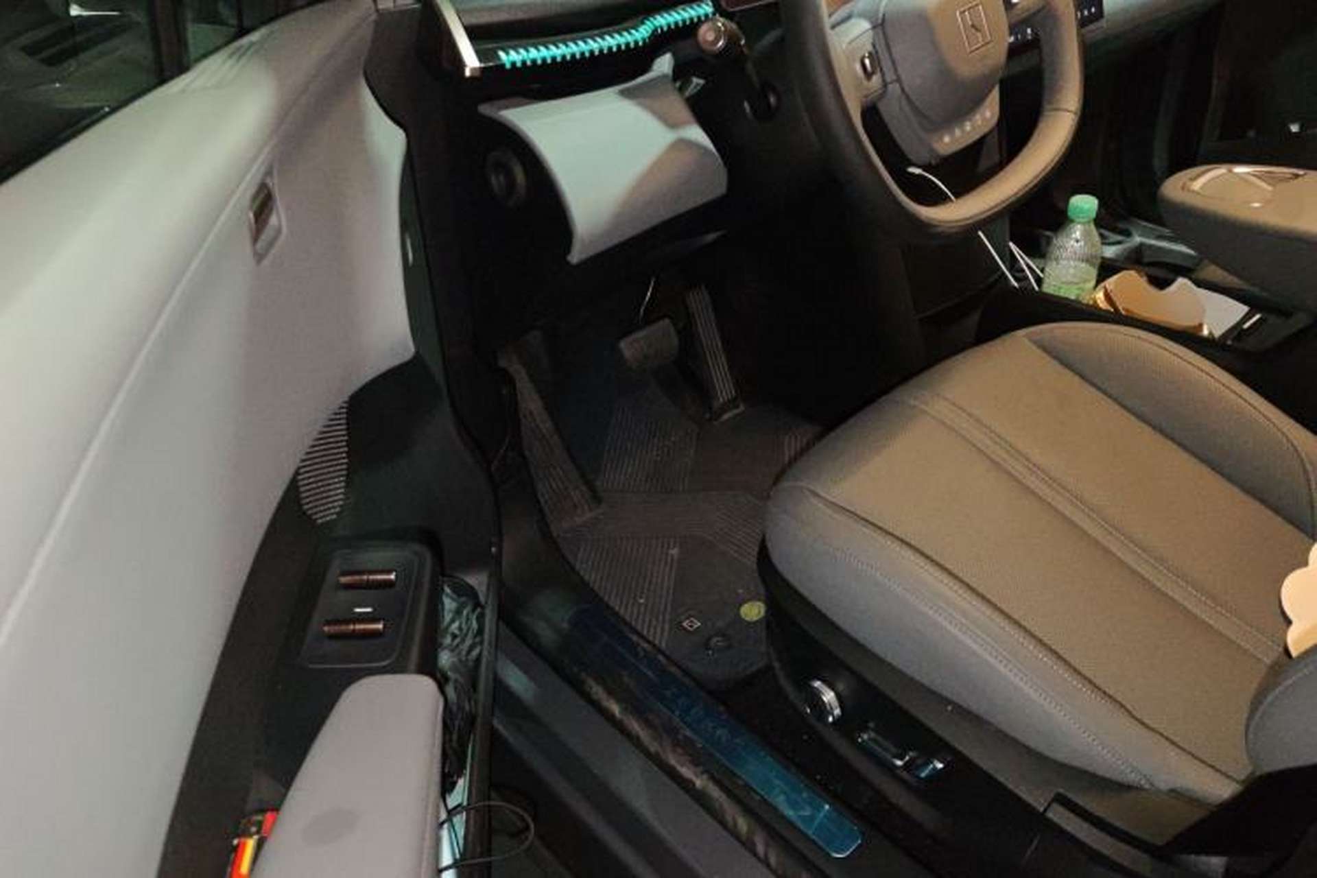 Used Zeekr X 2025 5-Seater Long-Range Version Driver Seat