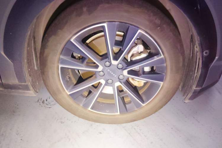 Used Zeekr X 2025 5-Seater Four-Wheel Drive Sport Version Right Front Wheel Hub