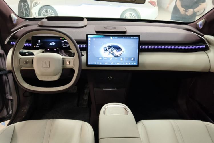 Used Zeekr X 2025 Four-Seater Rear-Drive Cube Version Center Console