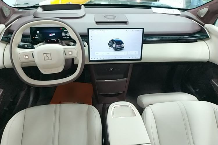 Used Zeekr X 2025 Four-Seater Rear-Drive Cube Version Center Console