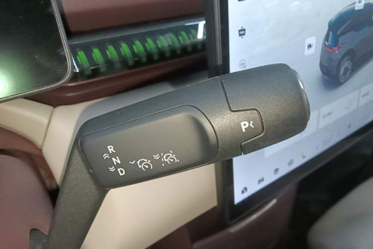 Used Zeekr X 2025 Four-Seater Rear-Drive Cube Version Gear Lever