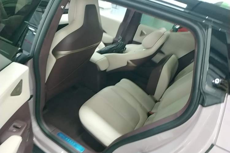 Used Zeekr X 2025 Four-Seater Rear-Drive Cube Version Left Rear Seat