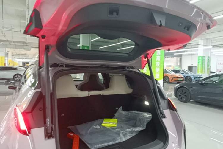 Used Zeekr X 2025 Four-Seater Rear-Drive Cube Version Trunk