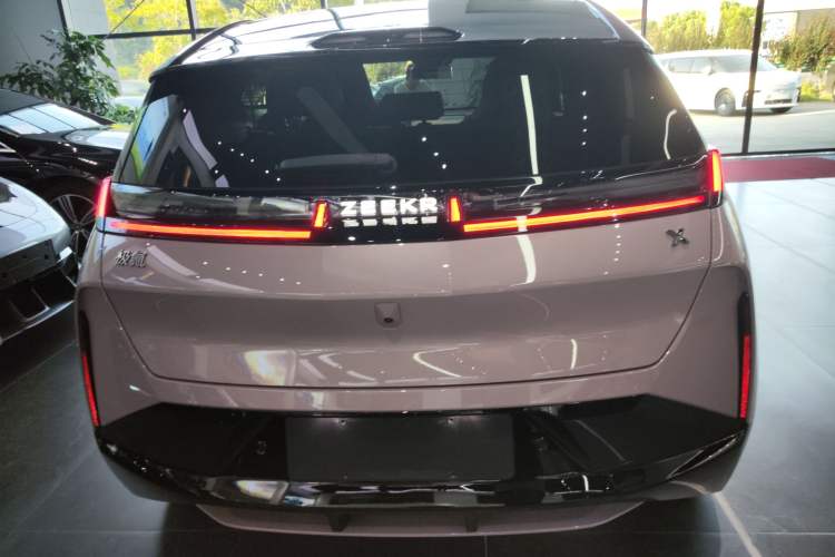 Used Zeekr X 2025 5-Seater Rear-Drive Version Exterior 4