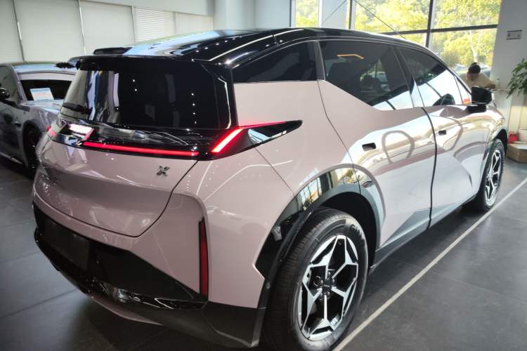 Used Zeekr X 2025 5-Seater Rear-Drive Version Exterior 5