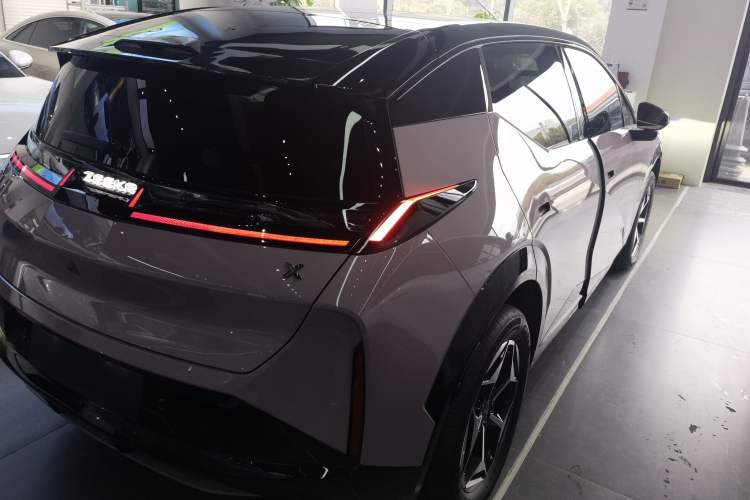 Used Zeekr X 2025 5-Seater Rear-Drive Version Exterior 6