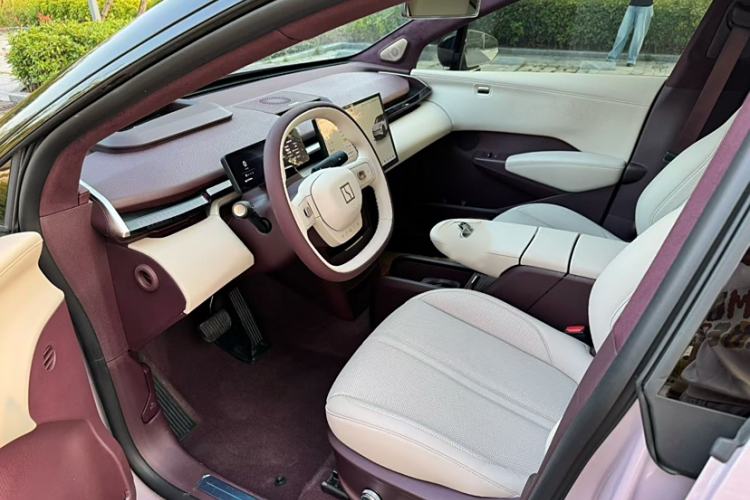 Used Zeekr X 2025 5-Seater Long-Range Version Interior 4