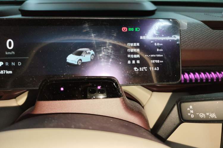 Used Zeekr X 2025 5-Seater Long-Range Version Odometer Close Up