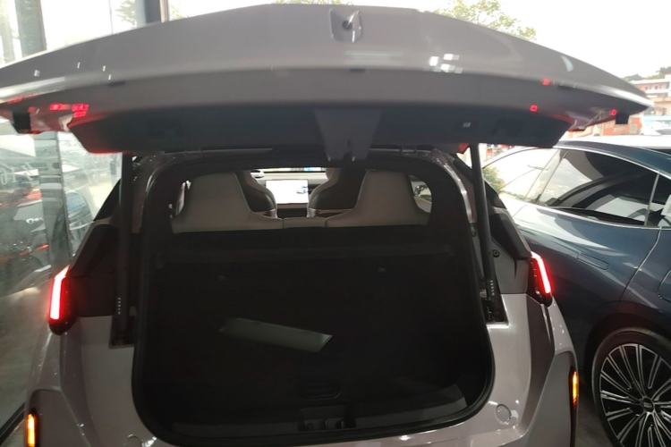 Used Zeekr X 2025 Four-Seater Rear-Drive Cube Version Trunk