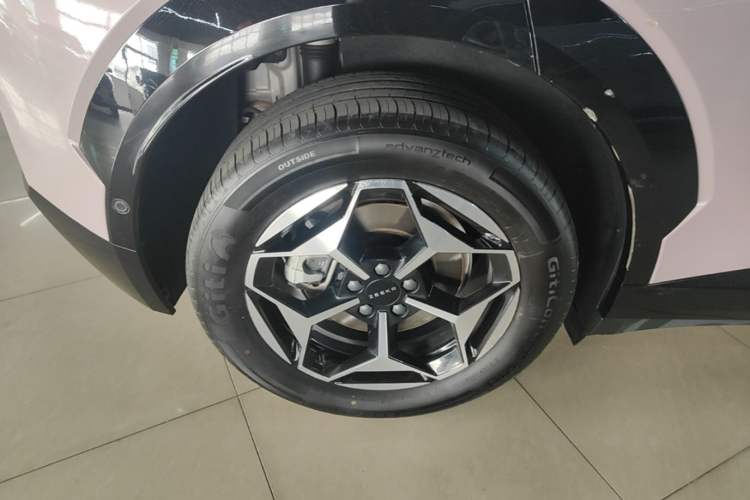 Used Zeekr X 2025 5-Seater Rear-Drive Version Right Rear Wheel Hub