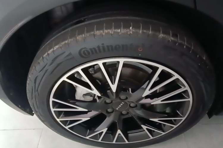 Used Zeekr X 2025 Four-Seater Rear-Drive Cube Version Right Rear Wheel Hub