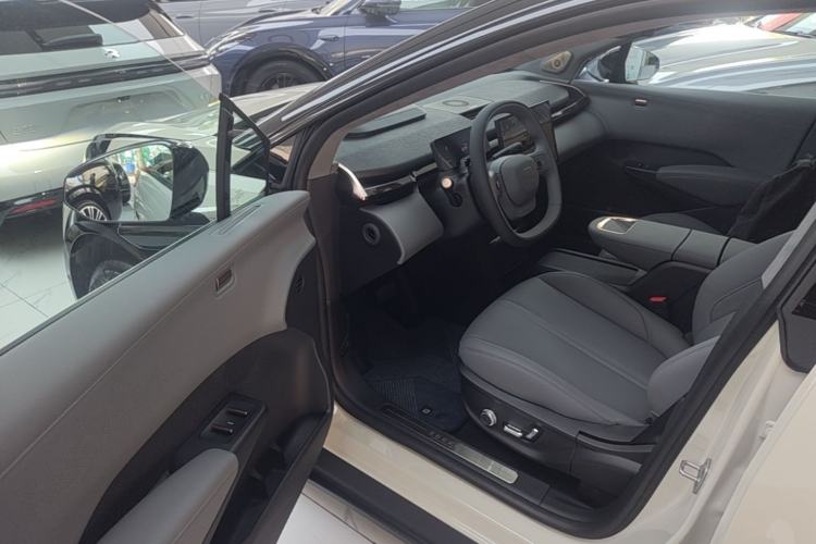 Used Zeekr X 2025 5-Seater Long-Range Version Driver Seat