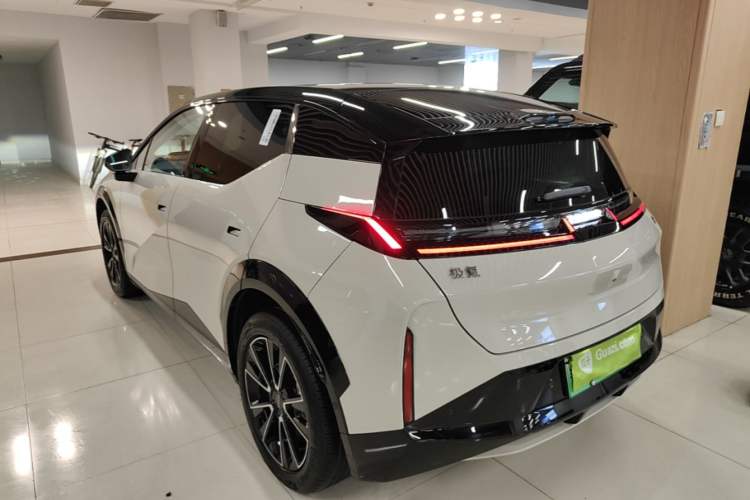 Used Zeekr X 2025 5-Seater Long-Range Version Exterior 2