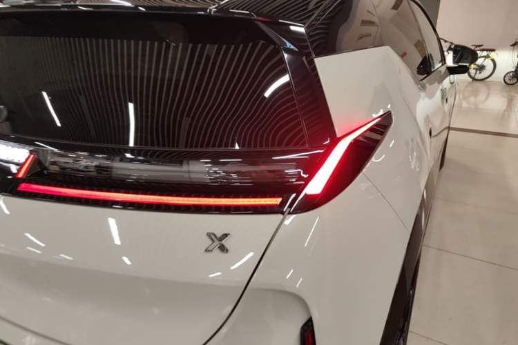Used Zeekr X 2025 5-Seater Long-Range Version Exterior 3