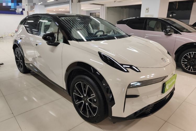 Used Zeekr X 2025 5-Seater Long-Range Version Front Right 45 Deg