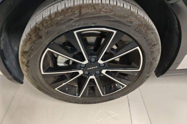 Used Zeekr X 2025 Four-Seater Rear-Drive Cube Version Left Front Wheel Hub