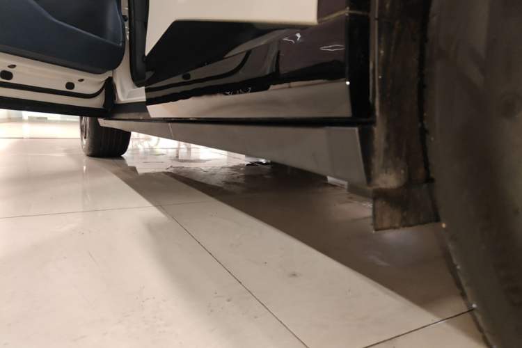 Used Zeekr X 2025 5-Seater Long-Range Version Left Side Sill