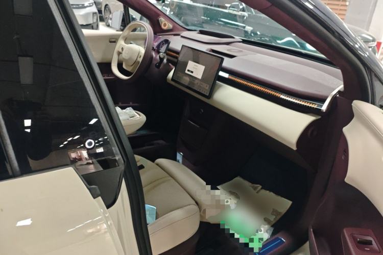 Used Zeekr X 2025 Four-Seater Rear-Drive Cube Version Right Front Seat