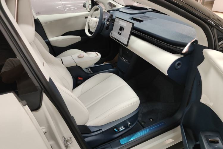 Used Zeekr X 2025 5-Seater Long-Range Version Right Front Seat