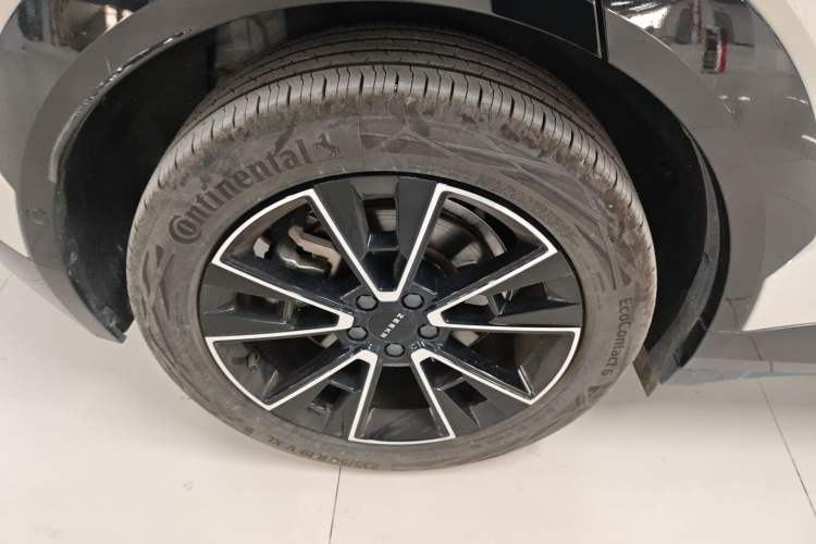 Used Zeekr X 2025 Four-Seater Rear-Drive Cube Version Right Rear Wheel Hub