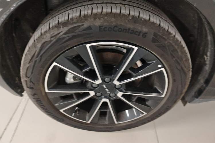 Used Zeekr X 2025 Four-Seater Rear-Drive Cube Version Right Rear Wheel Hub