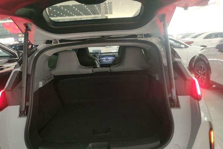 Used Zeekr X 2025 Four-Seater Rear-Drive Cube Version Trunk