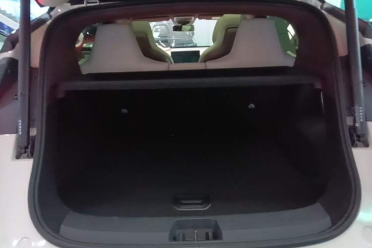 Used Zeekr X 2025 Four-Seater Rear-Drive Cube Version Trunk