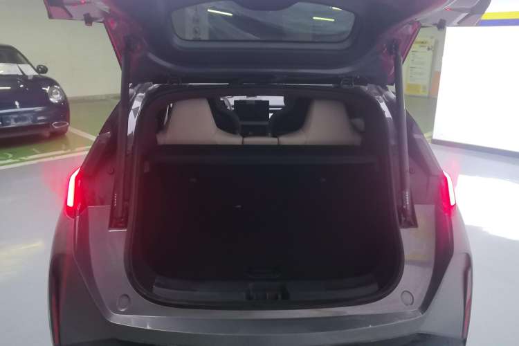 Used Zeekr X 2025 Four-Seater Rear-Drive Cube Version Trunk
