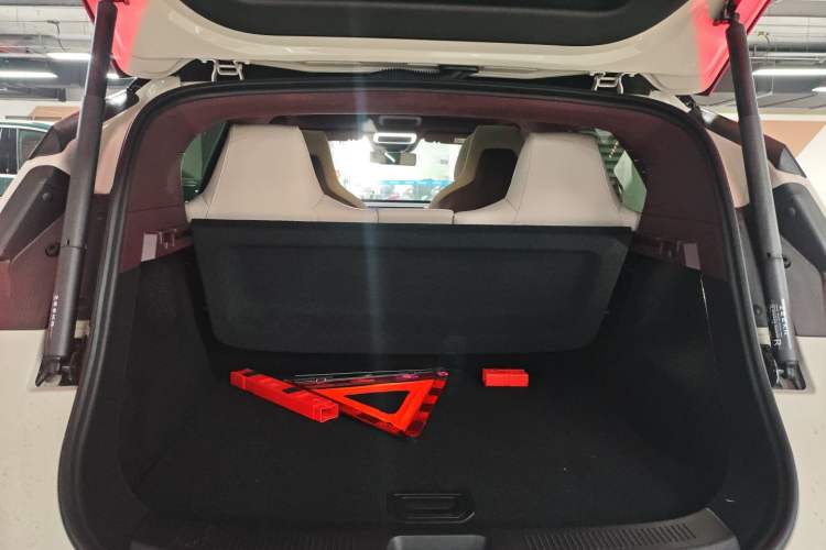Used Zeekr X 2025 Four-Seater Rear-Drive Cube Version Trunk