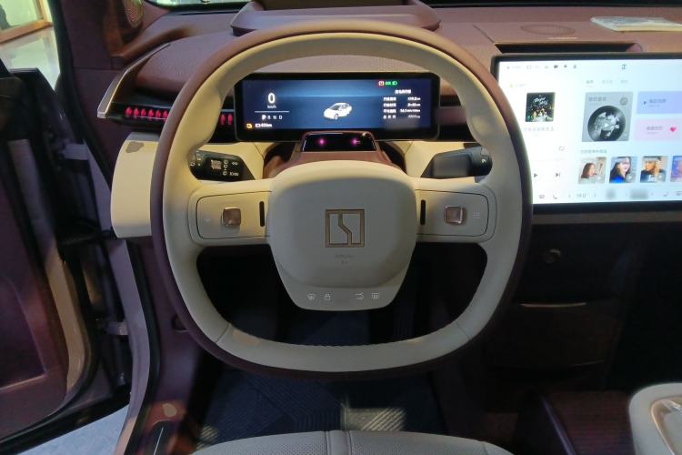 Used Zeekr X 2025 Four-Seater Rear-Drive Cube Version Steering Wheel