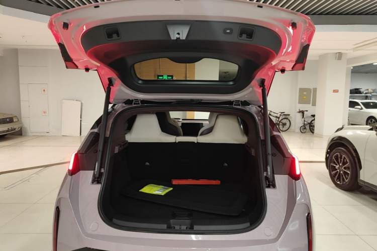 Used Zeekr X 2025 Four-Seater Rear-Drive Cube Version Trunk