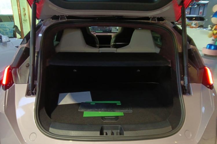 Used Zeekr X 2025 Four-Seater Rear-Drive Cube Version Trunk