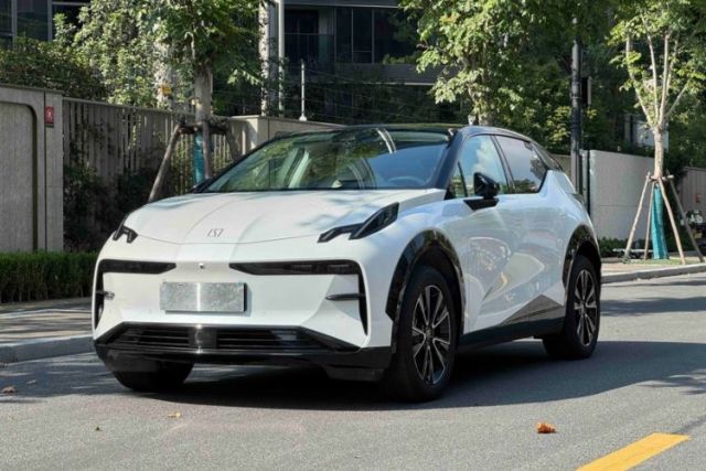 Używany Zeekr X 2025 5-Seater Long-Range Version