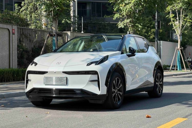 Gebrauchter Zeekr X 2025 5-Seater Long-Range Version Guazi used car, China used car export, Used car for sale, Used cars, Cheapest cars for sale