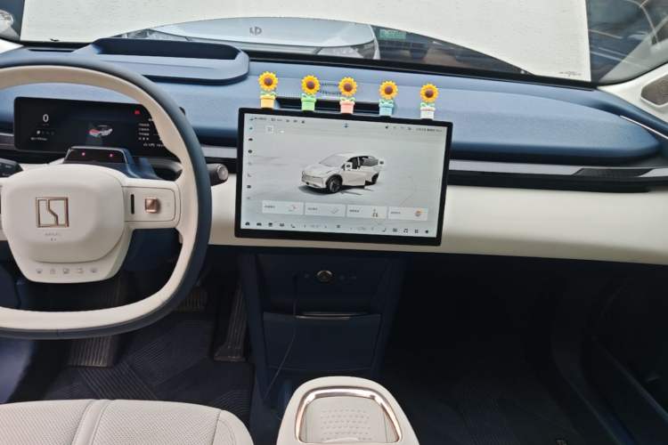 Used Zeekr X 2025 5-Seater Rear-Drive Version Audio And AC Panel