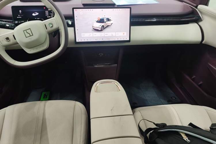 Used Zeekr X 2025 Four-Seater Rear-Drive Cube Version Audio And AC Panel