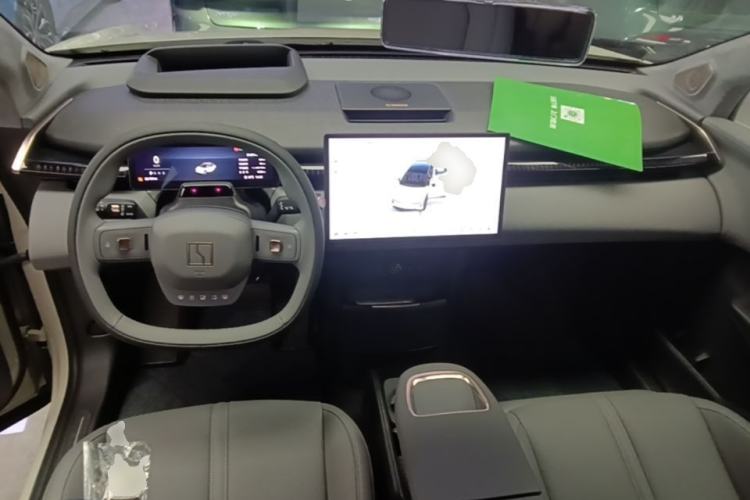 Used Zeekr X 2025 Four-Seater Rear-Drive Cube Version Center Console