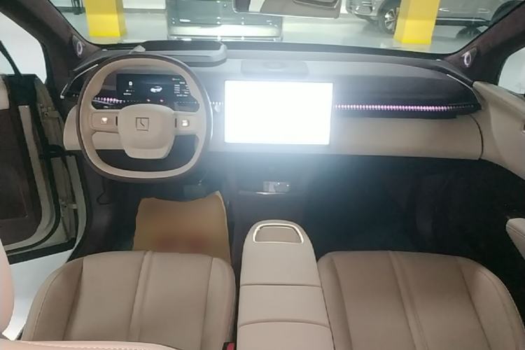 Used Zeekr X 2025 Four-Seater Rear-Drive Cube Version Center Console