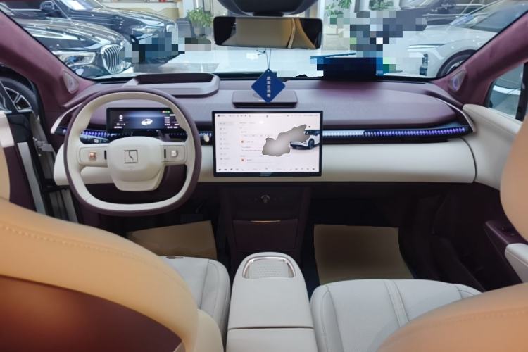 Used Zeekr X 2025 Four-Seater Rear-Drive Cube Version Center Console